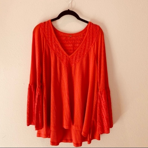 *SOLD* Like New Free People V-Neck Blouse - Picture 2 of 6